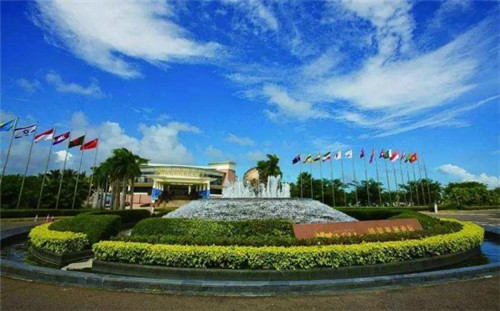 万宁石梅湾房价多少钱一平米？