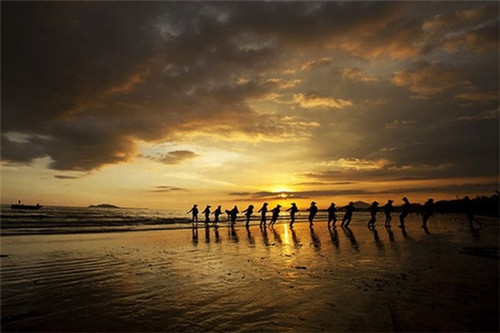万宁市买房投资什么最划算？金泰南燕湾Pk华亚海岛假日哪个还会升值？